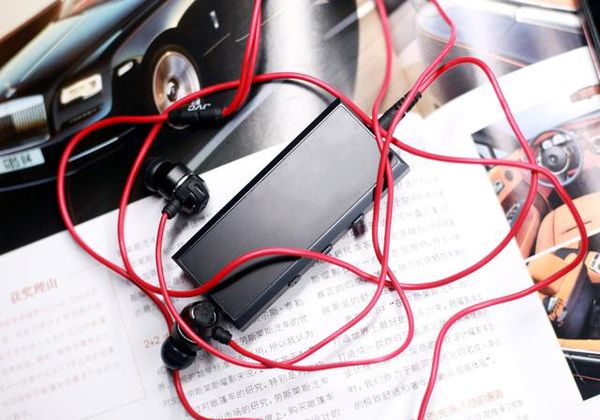 再也不用担心手机推不动好耳机了,雅特思R1蓝