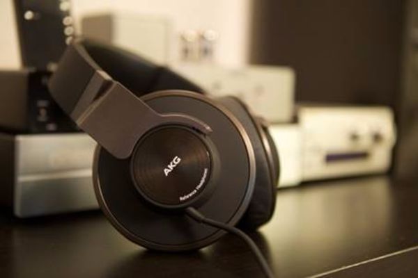 入门级耳机AKG K374怎么样,值不值得推荐?
